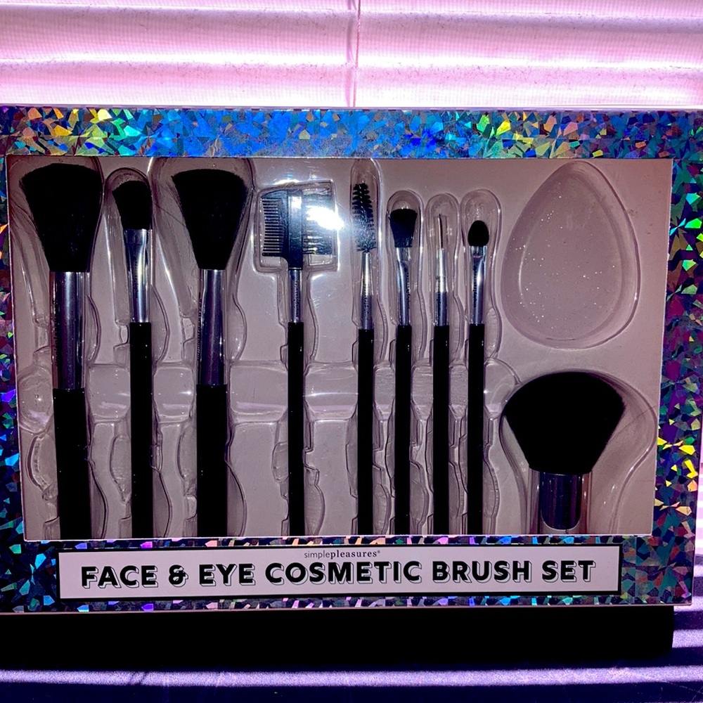 🆕💫Simple Pleasures Face & Eye Cosmetic Brush 10 Piece Set